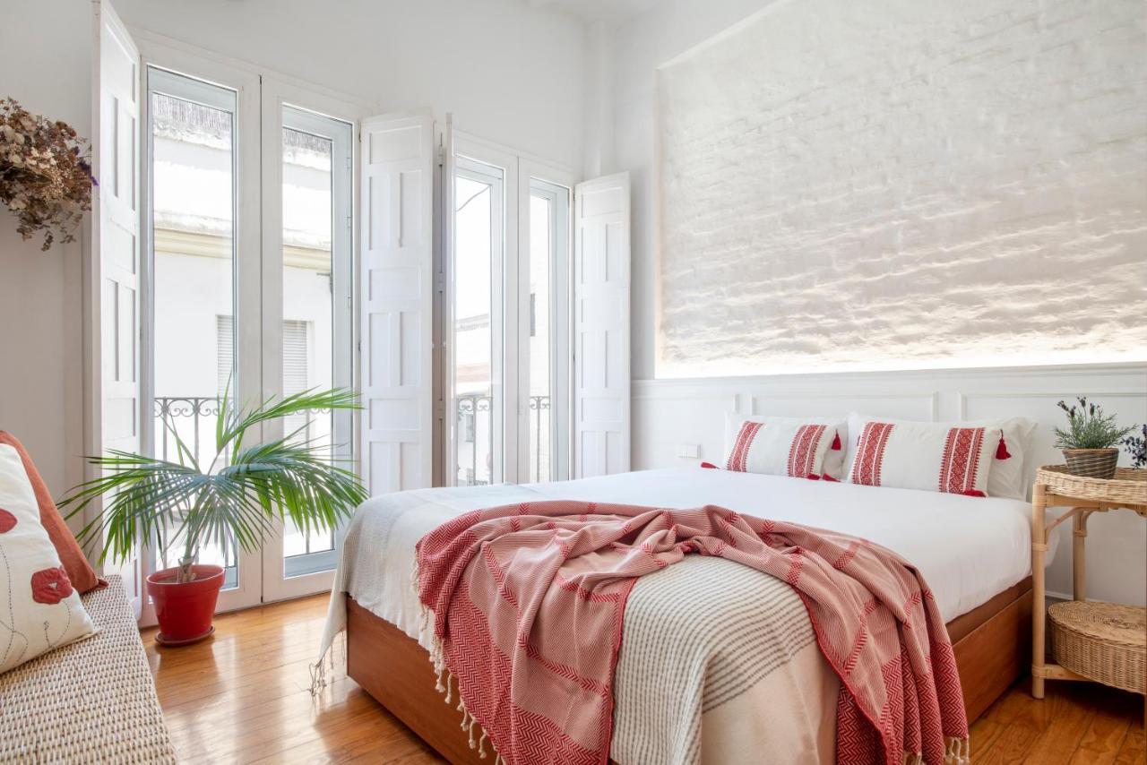 San Luis Luxury House With Terrace Villa Sevilla Bagian luar foto